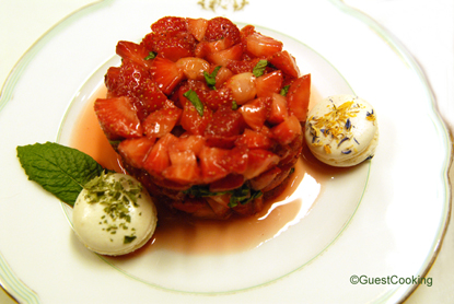  LES TARTES AUX FRAISES, LES CLAFOUTIS AUX CERISES, ET AUX  LEGUMES,  ENFIN ! !  UN PLAISIR GOURMAND :  TARTARE DE FRAISES ET SES MACARONS MENTHE DU JARDIN ET CITRON...